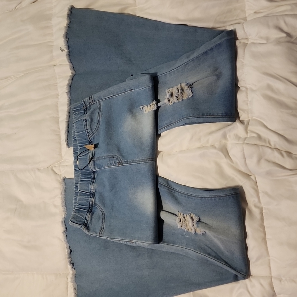 Aaron and amber stretchy pull on flare jeans